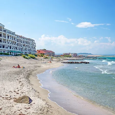 Gardenia Palace מלון דירות פומורי