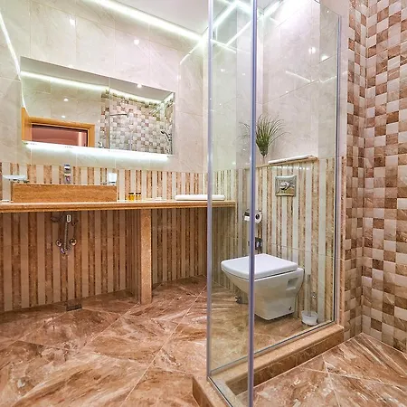 מלון דירות Gardenia Palace 3*