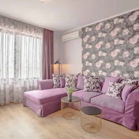 Gardenia Palace מלון דירות פומורי