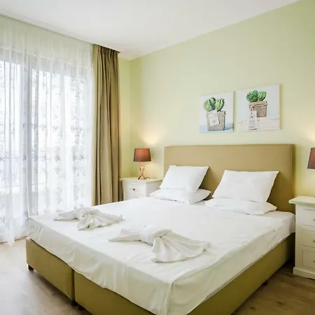 מלון דירות Gardenia Palace