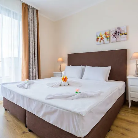 Gardenia Palace 3* פומורי