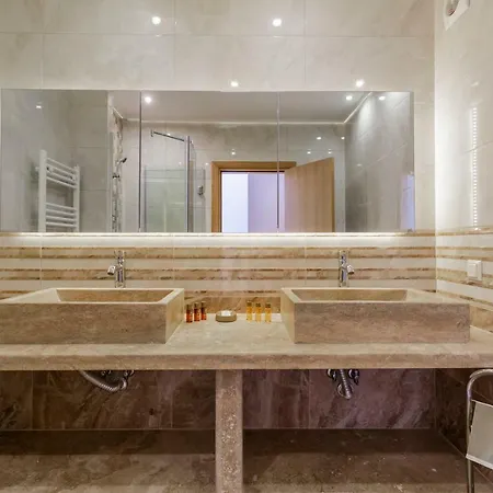 Gardenia Palace מלון דירות פומורי