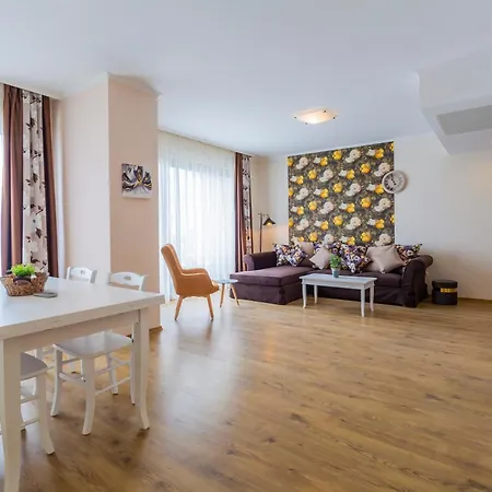 Gardenia Palace 公寓式酒店 帕莫瑞